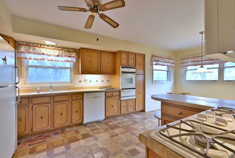 Tiny photo for 1831 N Rolling Lane, Arlington Heights, IL 60004 (MLS # 12581637)