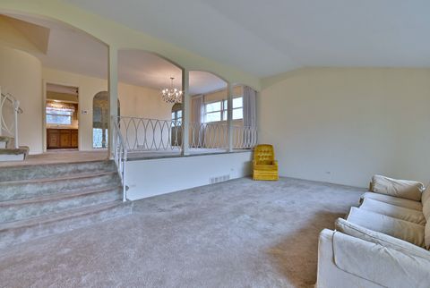 Tiny photo for 1831 N Rolling Lane, Arlington Heights, IL 60004 (MLS # 12581637)