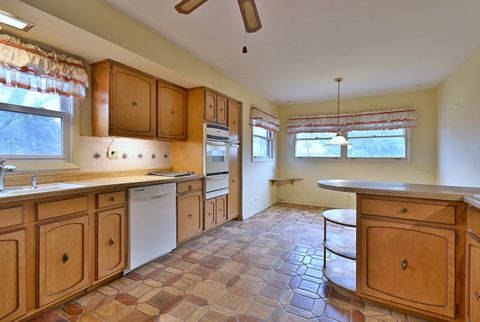 Tiny photo for 1831 N Rolling Lane, Arlington Heights, IL 60004 (MLS # 12581637)