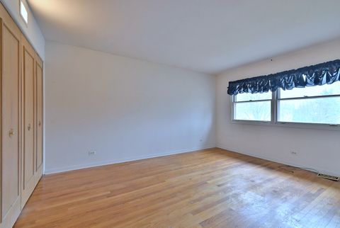 Tiny photo for 1831 N Rolling Lane, Arlington Heights, IL 60004 (MLS # 12581637)