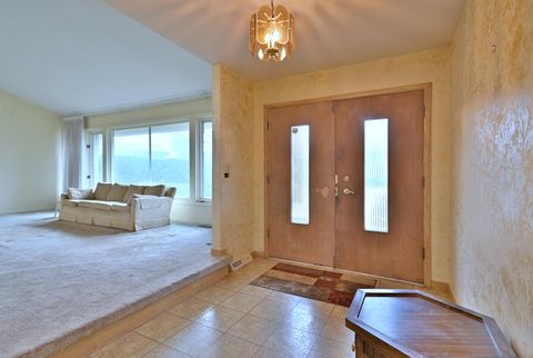 Tiny photo for 1831 N Rolling Lane, Arlington Heights, IL 60004 (MLS # 12581637)