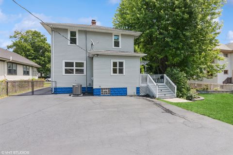 Tiny photo for 32 Anderson Boulevard, Geneva, IL 60134 (MLS # 12380617)