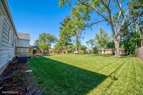 Tiny photo for 112 Pearl Street, Cary, IL 60013 (MLS # 12574910)