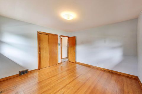 Tiny photo for 738 N Parker Street, Elmhurst, IL 60126 (MLS # 12464427)