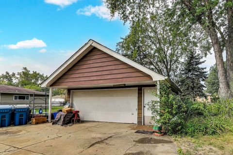 Tiny photo for 738 N Parker Street, Elmhurst, IL 60126 (MLS # 12464427)