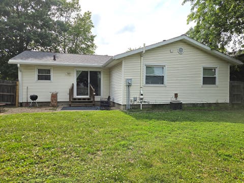 Tiny photo for 2016 Juniper Lane, Bloomington, IL 61701 (MLS # 12679186)