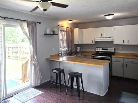 Tiny photo for 2016 Juniper Lane, Bloomington, IL 61701 (MLS # 12679186)