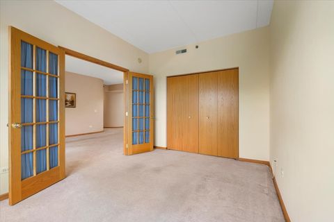 Tiny photo for 3125 Town Square Drive #201, Rolling Meadows, IL 60008 (MLS # 12491347)
