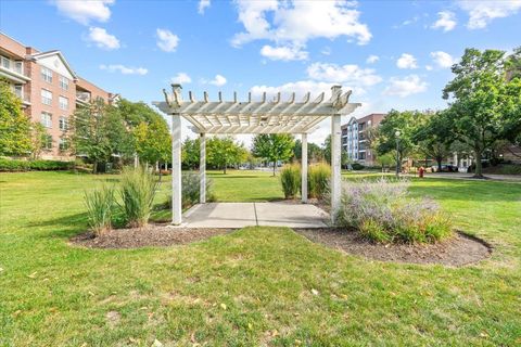 Tiny photo for 3125 Town Square Drive #201, Rolling Meadows, IL 60008 (MLS # 12491347)