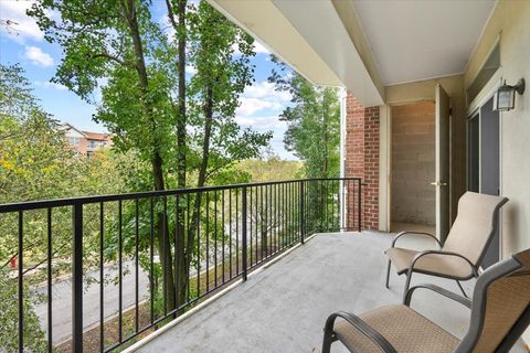 Tiny photo for 3125 Town Square Drive #201, Rolling Meadows, IL 60008 (MLS # 12491347)