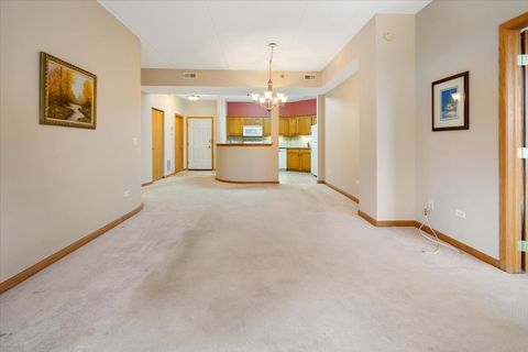 Tiny photo for 3125 Town Square Drive #201, Rolling Meadows, IL 60008 (MLS # 12491347)