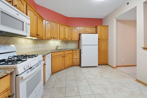 Tiny photo for 3125 Town Square Drive #201, Rolling Meadows, IL 60008 (MLS # 12491347)