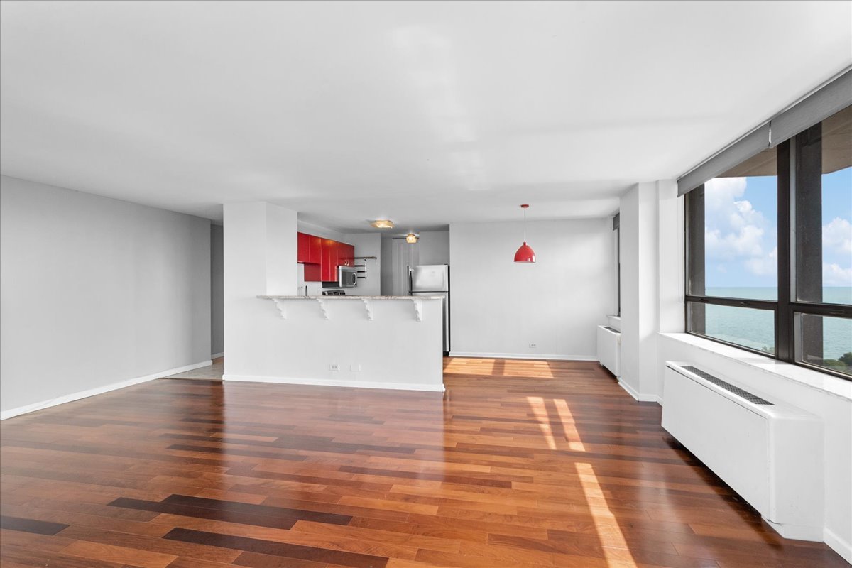 5701 N Sheridan Road 27M