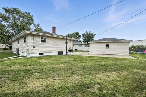 Tiny photo for 3312 E 170th Street, Lansing, IL 60438 (MLS # 12439479)