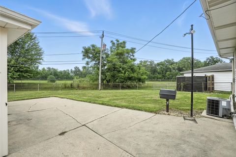 Tiny photo for 3312 E 170th Street, Lansing, IL 60438 (MLS # 12439479)
