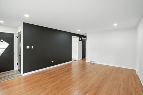 Tiny photo for 3312 E 170th Street, Lansing, IL 60438 (MLS # 12439479)