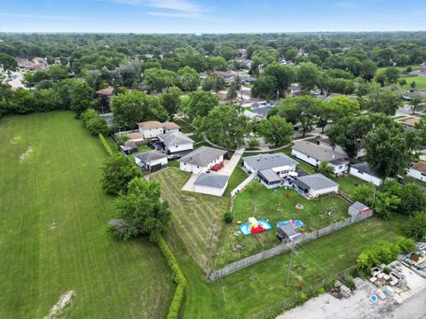 Tiny photo for 3312 E 170th Street, Lansing, IL 60438 (MLS # 12439479)