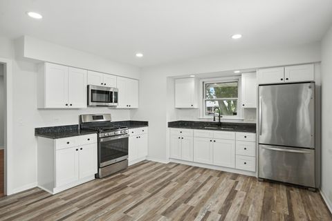 Tiny photo for 3312 E 170th Street, Lansing, IL 60438 (MLS # 12439479)