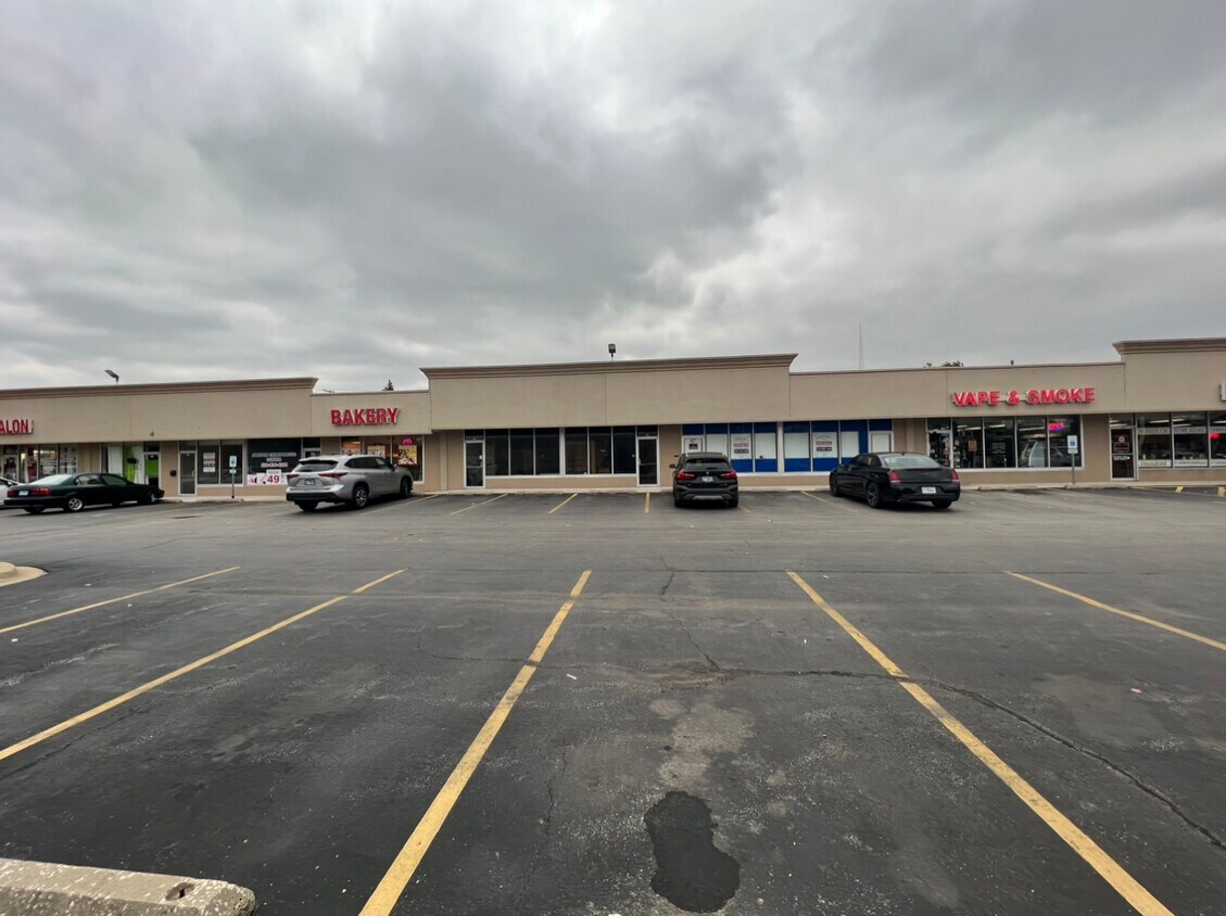 49 E Fullerton Avenue