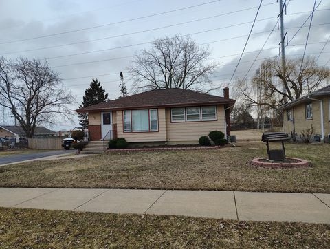 Photo of 2617 W Greenwood Avenue, Waukegan, IL 60087 (MLS # 12611722)