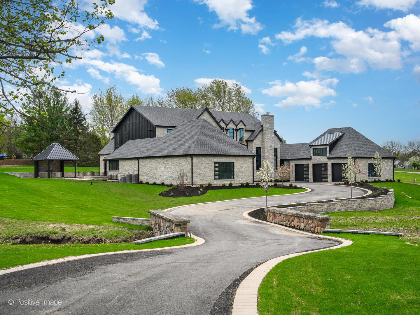 20 Creekside Lane
