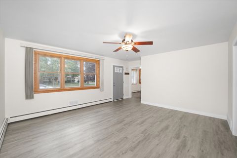 Tiny photo for 10823 S Keeler Avenue, Oak Lawn, IL 60453 (MLS # 12465966)