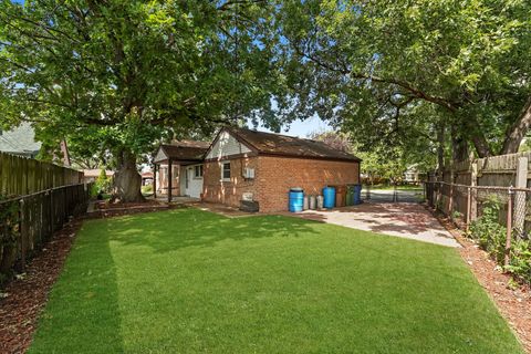 Tiny photo for 10823 S Keeler Avenue, Oak Lawn, IL 60453 (MLS # 12465966)