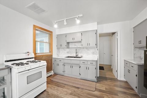 Tiny photo for 10823 S Keeler Avenue, Oak Lawn, IL 60453 (MLS # 12465966)