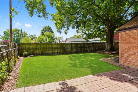 Tiny photo for 10823 S Keeler Avenue, Oak Lawn, IL 60453 (MLS # 12465966)