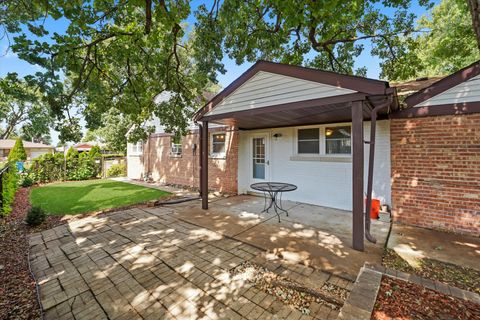 Tiny photo for 10823 S Keeler Avenue, Oak Lawn, IL 60453 (MLS # 12465966)
