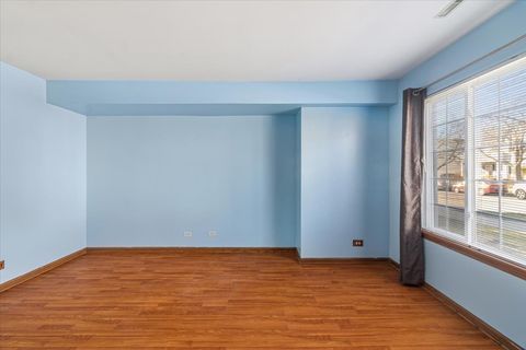 Tiny photo for 601 E Victoria Circle, North Aurora, IL 60542 (MLS # 12524668)