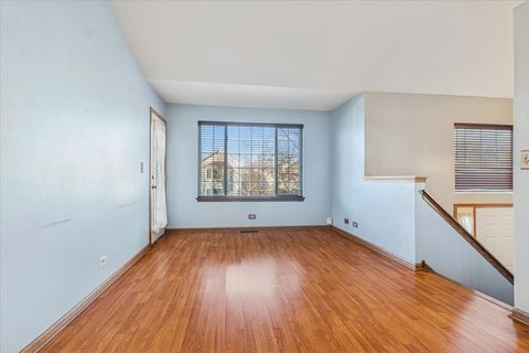 Tiny photo for 601 E Victoria Circle, North Aurora, IL 60542 (MLS # 12524668)