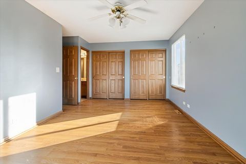 Tiny photo for 601 E Victoria Circle, North Aurora, IL 60542 (MLS # 12524668)