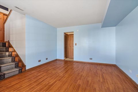 Tiny photo for 601 E Victoria Circle, North Aurora, IL 60542 (MLS # 12524668)