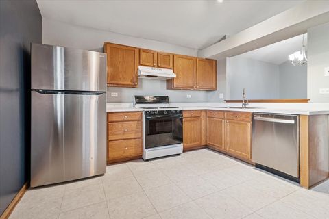 Tiny photo for 601 E Victoria Circle, North Aurora, IL 60542 (MLS # 12524668)