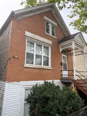 2725 W 23RD PL, CHICAGO, IL 60608 - Image 3db69bd4ad50f8ef8a03ee9cf7e475a5/941097381