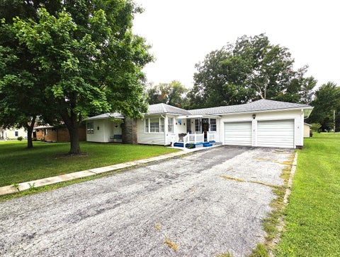 Tiny photo for 355 Lee Evans Drive, Hull, IL 62343 (MLS # 12765771)