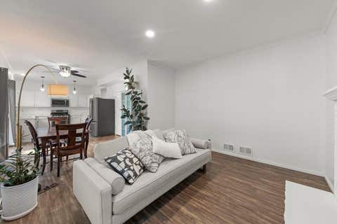 Tiny photo for 502 N Juniper Drive, North Aurora, IL 60542 (MLS # 12719821)