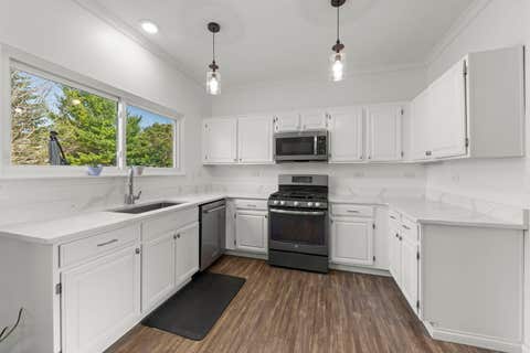 Tiny photo for 502 N Juniper Drive, North Aurora, IL 60542 (MLS # 12719821)
