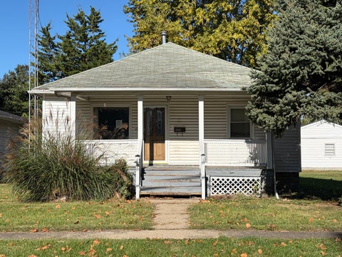 Photo of 1111 N McLean Street, Lincoln, IL 62656 (MLS # 12788496)