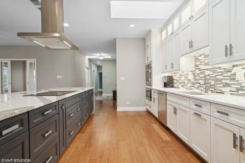 Tiny photo for 1 Renaissance Place #1PH, Palatine, IL 60067 (MLS # 12716535)