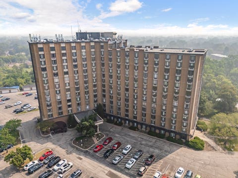 Photo of 1 Renaissance Place #1PH, Palatine, IL 60067 (MLS # 12716535)
