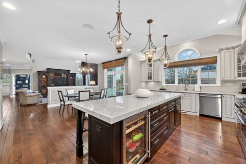 Tiny photo for 12 Wood Oaks Drive, South Barrington, IL 60010 (MLS # 12634270)