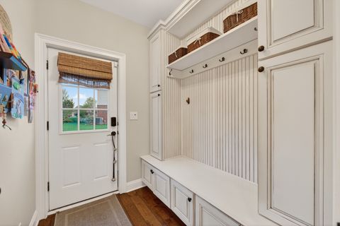 Tiny photo for 12 Wood Oaks Drive, South Barrington, IL 60010 (MLS # 12634270)