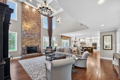 Tiny photo for 12 Wood Oaks Drive, South Barrington, IL 60010 (MLS # 12634270)