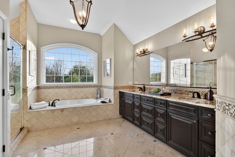 Tiny photo for 12 Wood Oaks Drive, South Barrington, IL 60010 (MLS # 12634270)