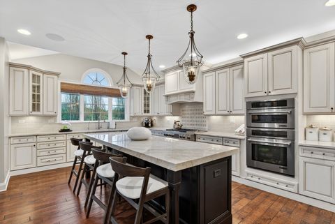 Tiny photo for 12 Wood Oaks Drive, South Barrington, IL 60010 (MLS # 12634270)