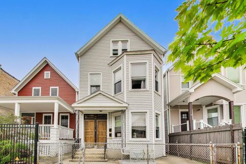 Photo of 2955 N Gresham Avenue, Chicago, IL 60618 (MLS # 12627555)