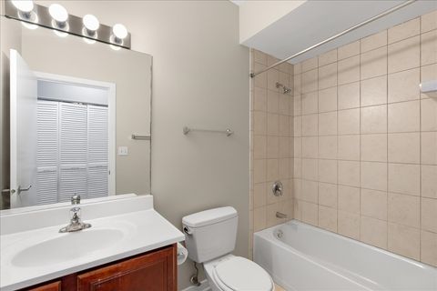 Tiny photo for 803 E 41st Street #3A, Chicago, IL 60653 (MLS # 12408533)