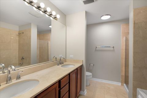 Tiny photo for 803 E 41st Street #3A, Chicago, IL 60653 (MLS # 12408533)
